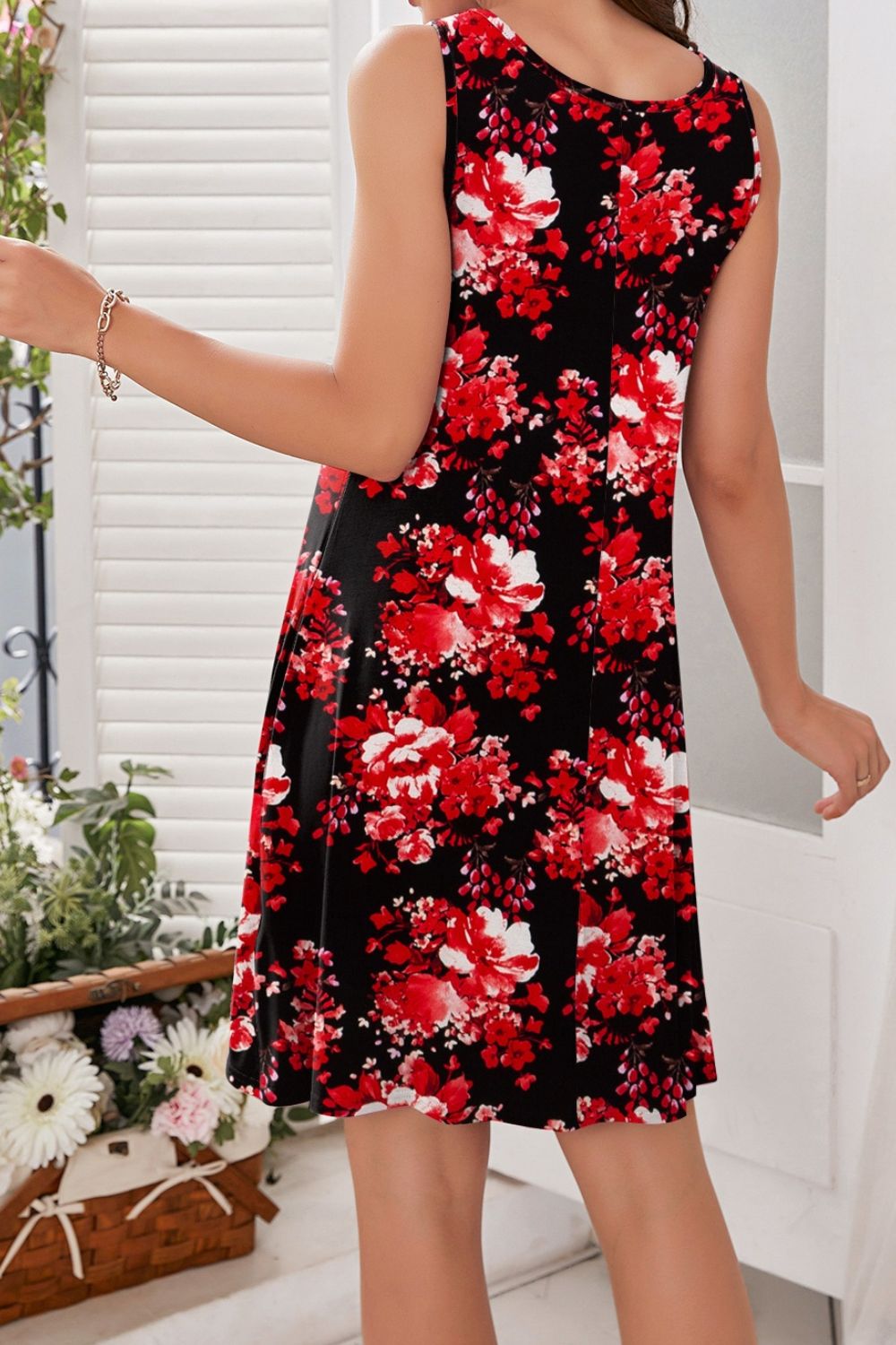 Printed Round Neck Sleeveless Dress