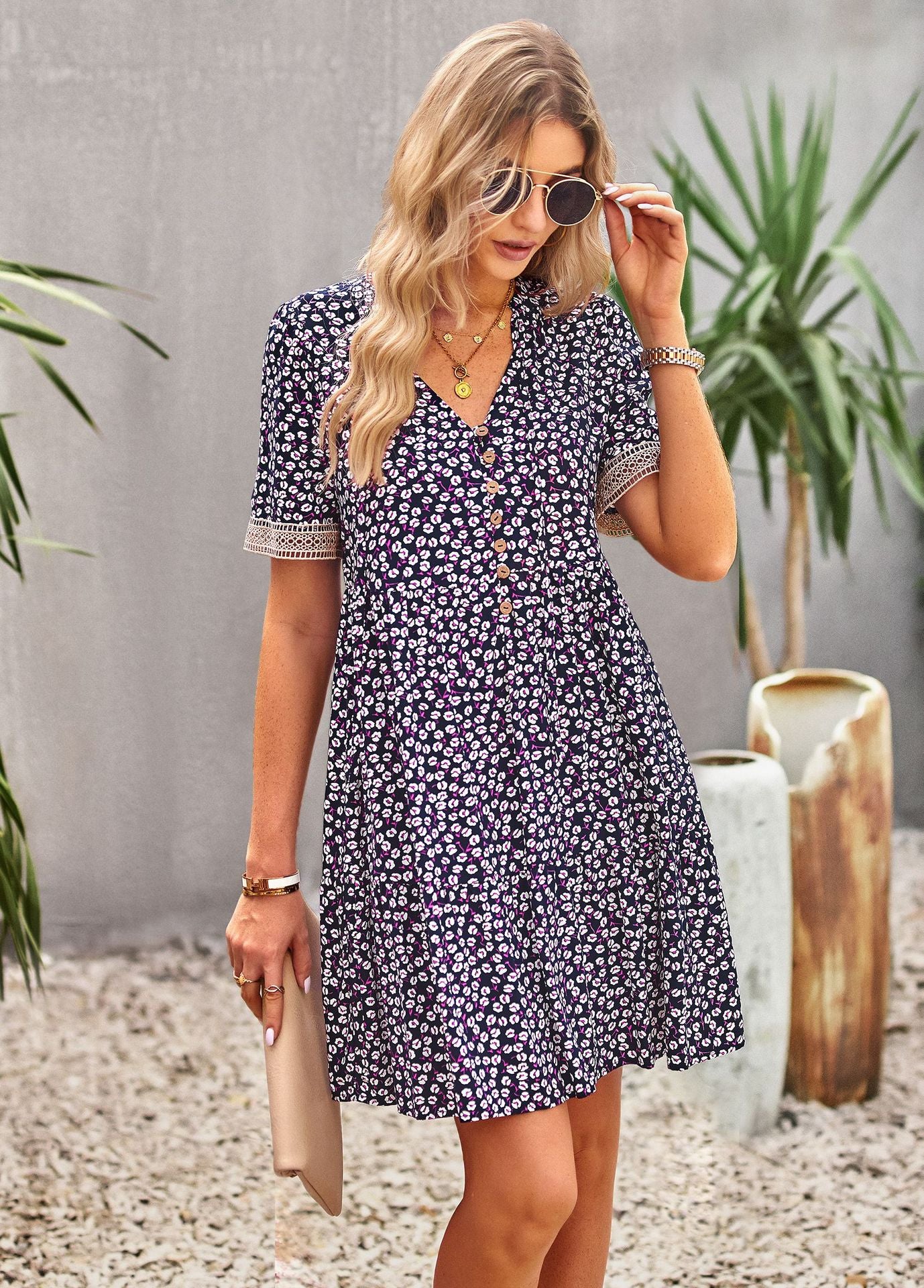 Floral Buttoned Puff Sleeve Dress