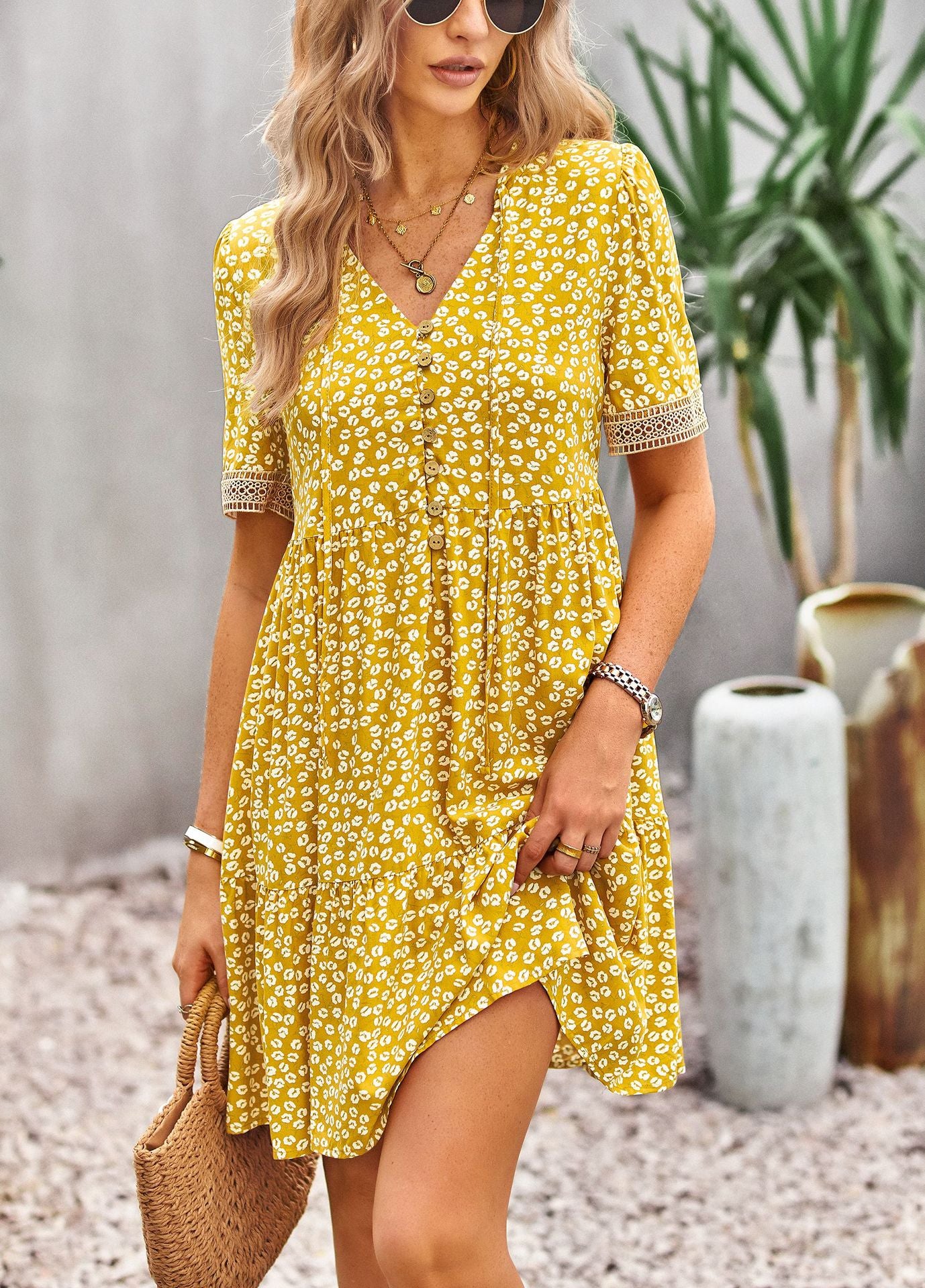 Floral Buttoned Puff Sleeve Dress