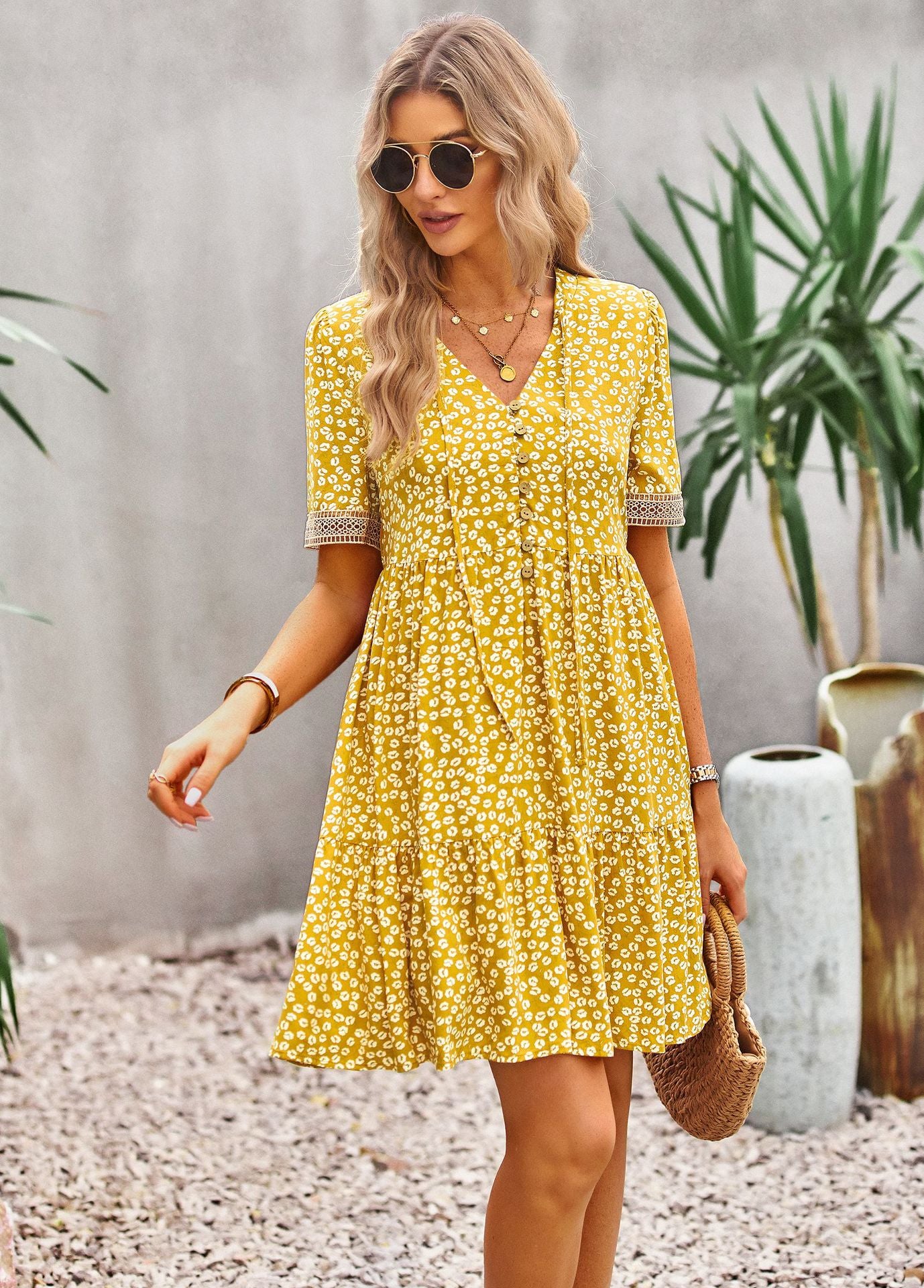 Floral Buttoned Puff Sleeve Dress