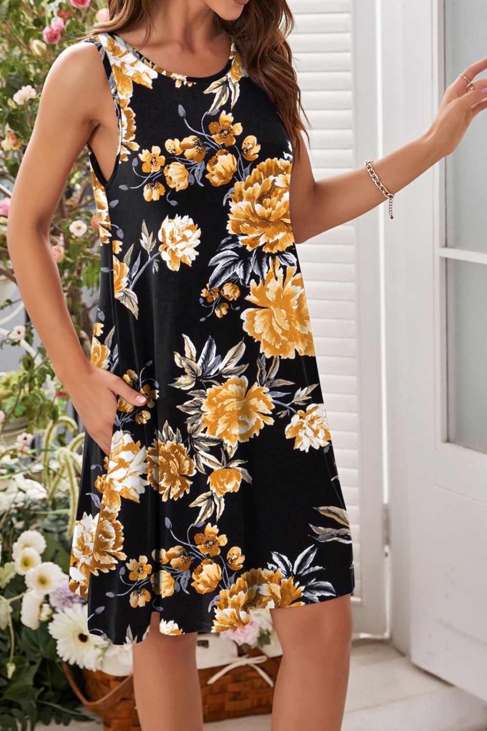 Printed Round Neck Sleeveless Dress