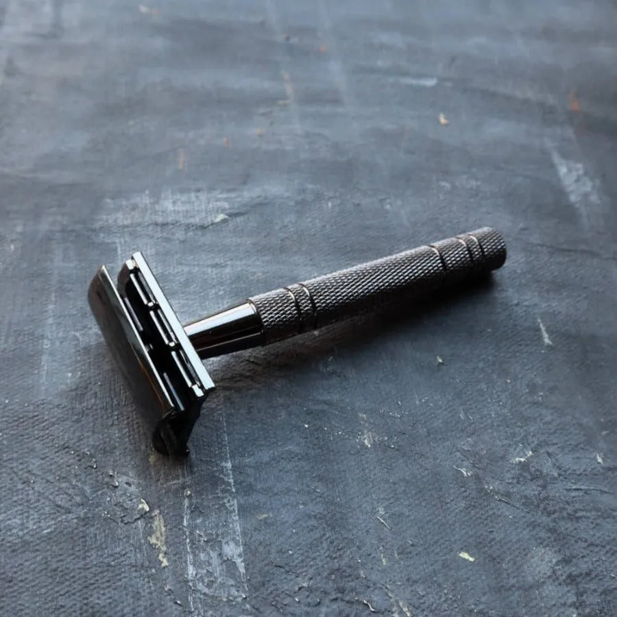 Double Edge Safety Razor - Metallic Black (5 Free Blades)-0